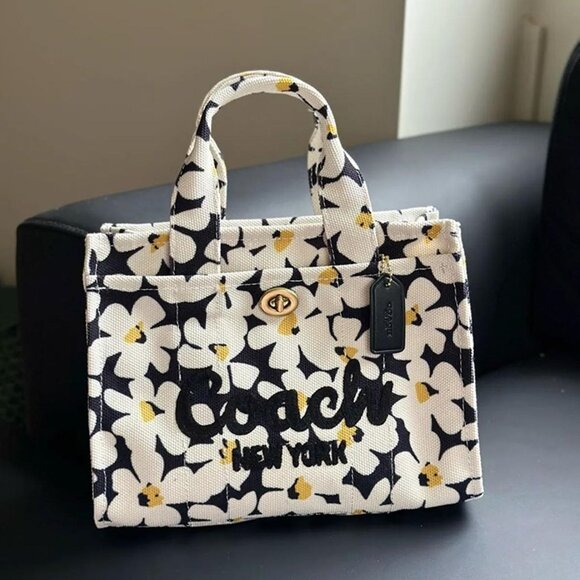 Coach Handbags - COACH Cargo Tote 26 Floral Print Shoulder & Crossbody Bag CR660 New